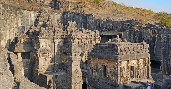 khám phá hang động cổ đại nhất Ấn Độ